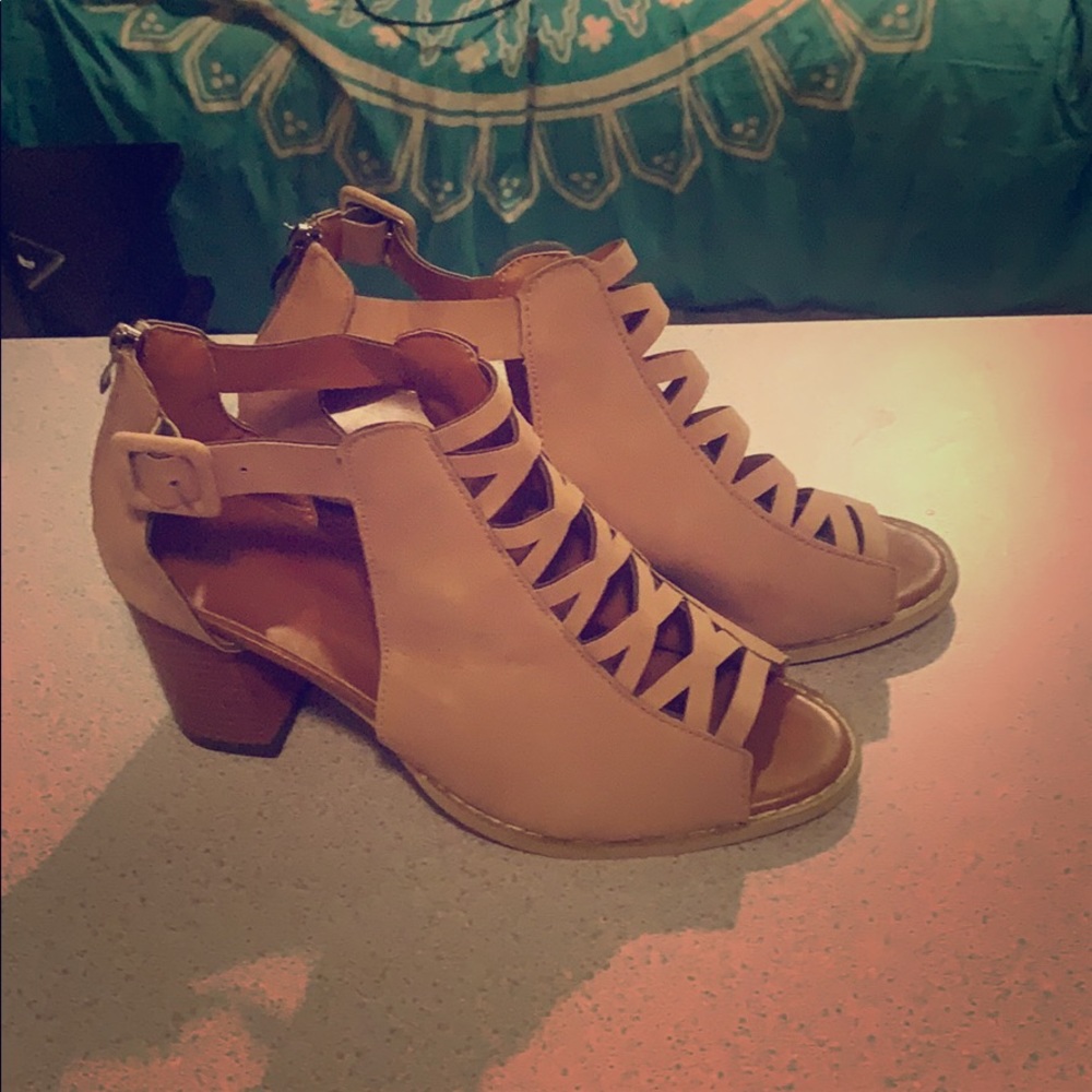 Nude chunky heel sandal